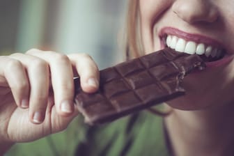 Schokolade: Ein paar Bissen können einen unangenehmen Geschmack verschwinden lassen.