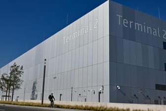 Das Gebäude Terminal 2 am Hauptstadtflughafen BER: Die Betreiber hoffen auf steigende Passagierzahlen.