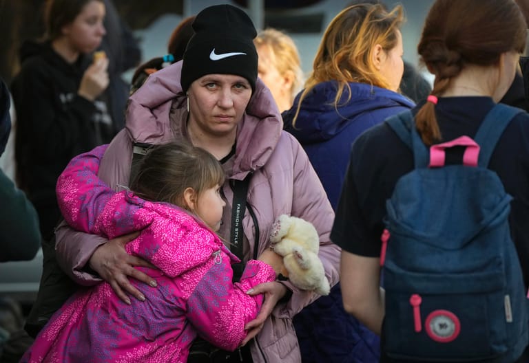 23. März: Nach Angaben der UN sind mehr als 3,6 Millionen Menschen aus der Ukraine ins Ausland geflohen. In Deutschland wurden fast 239.000 Geflüchtete registriert.