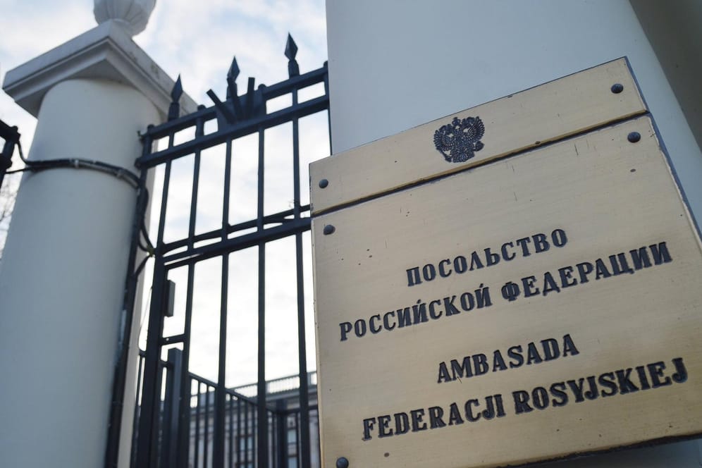 Die russische Botschaft in Warschau (Archivbild): Polen weist 45 russische Diplomaten aus.