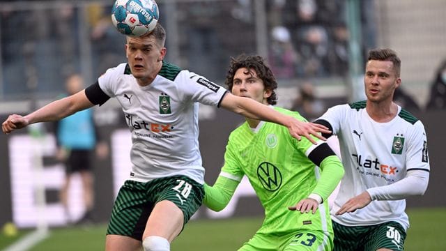 Matthias Ginter (l) wird Borussia Mönchengladbach zum Saisonende ablösefrei verlassen. Matthias Ginter (l) wird Borussia Mönchengladbach zum Saisonende ablösefrei verlassen.