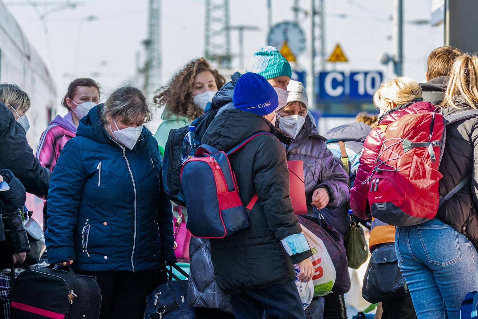 Geflüchtete: Für Menschen aus der Ukraine wird Hilfe einfacher, wenn sie sich als Kriegsgeflüchtete registrieren.