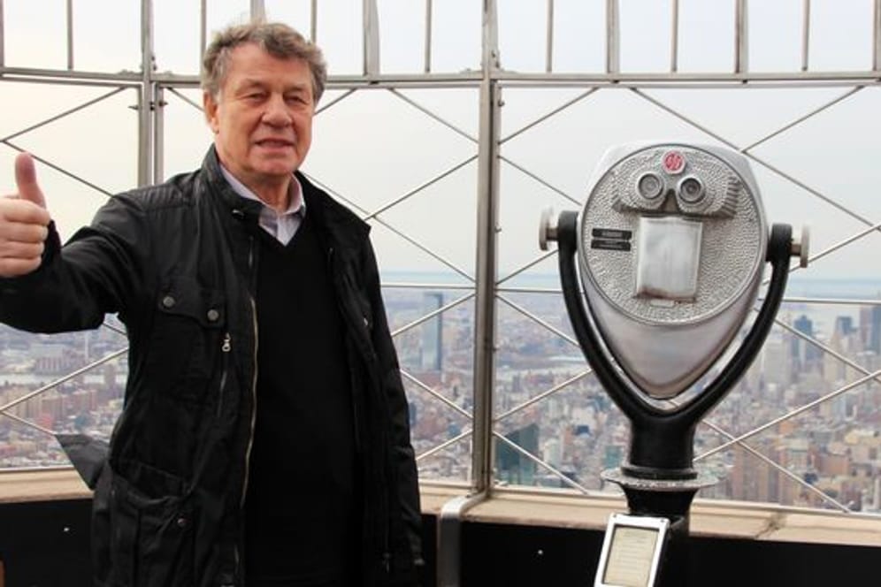 Zu Gast in New York: Otto Rehhagel auf dem Empire State Building.