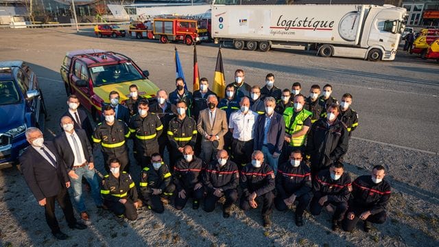 Französischer Hilfskonvoi stoppt in Stuttgart Französischer Hilfskonvoi stoppt in Stuttgart
