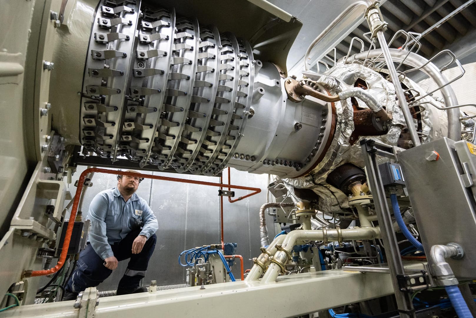Turbine in einem Gasspeicher: Die Speicher sollen künftig am 1. Dezember zu 90 Prozent gefüllt sein. Turbine in einem Gasspeicher: Die Speicher sollen künftig am 1. Dezember zu 90 Prozent gefüllt sein.