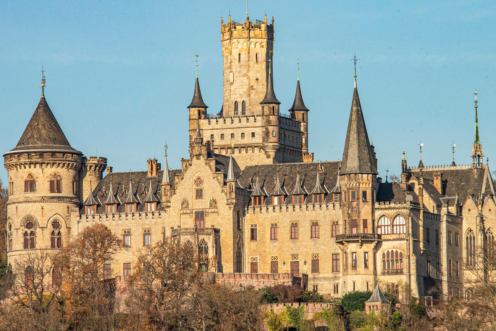 Schloss Marienburg Sitz von Ernst August von Hannover bei Pattensen/Hildesheim (Archivbild): Der Streit um die Marienburg wird nun vor dem Landgericht in Hannover ausgetragen.