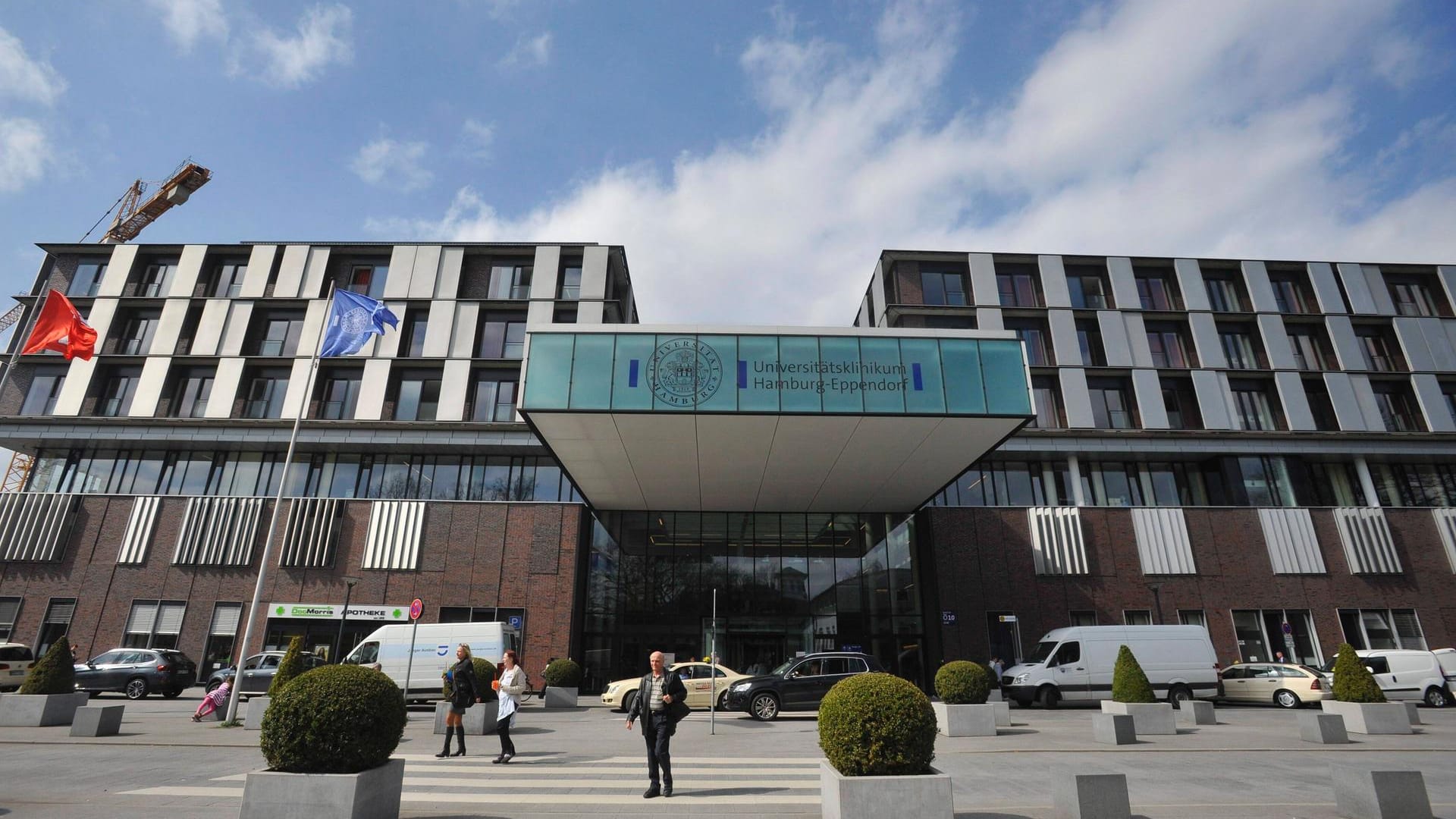 Das Universitätsklinikum in Hamburg-Eppendorf (Symbolbild): An mehreren Hamburger Krankenhäusern fehlt Personal.