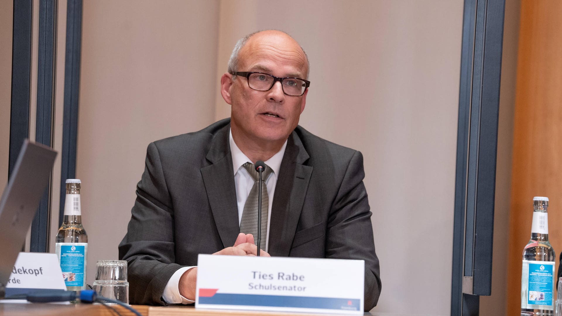Hamburgs Schulsenator Ties Rabe auf einem Pressetermin (Archivbild): Viele geflüchtete Kinder seien im schulpflichtigen Alter. Hamburgs Schulsenator Ties Rabe auf einem Pressetermin (Archivbild): Viele geflüchtete Kinder seien im schulpflichtigen Alter.
