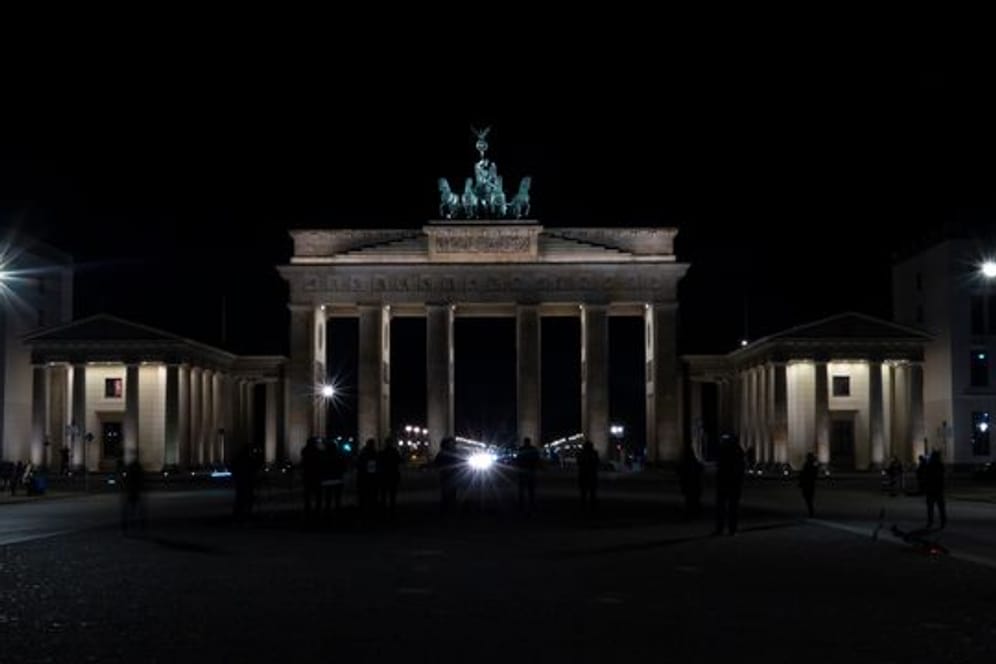 Das Brandenburger Tor bei der Earth Hour 2020.