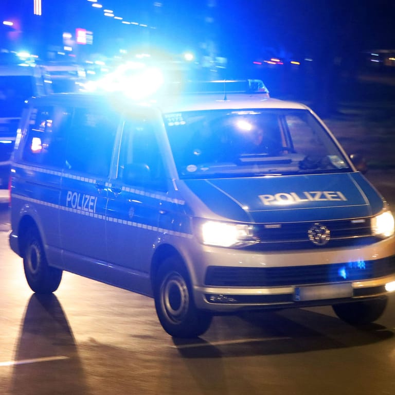 Polizei Berlin (Symbolbild): In Lichterfelde wurde ein Friseursalon attackiert.