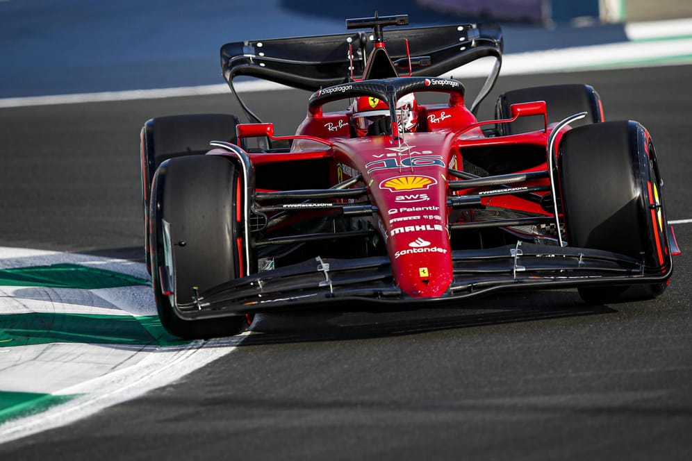 Charles Leclerc auf der Strecke in Dschiddah: Der Ferrari-Pilot bestätigte seine starke Form.