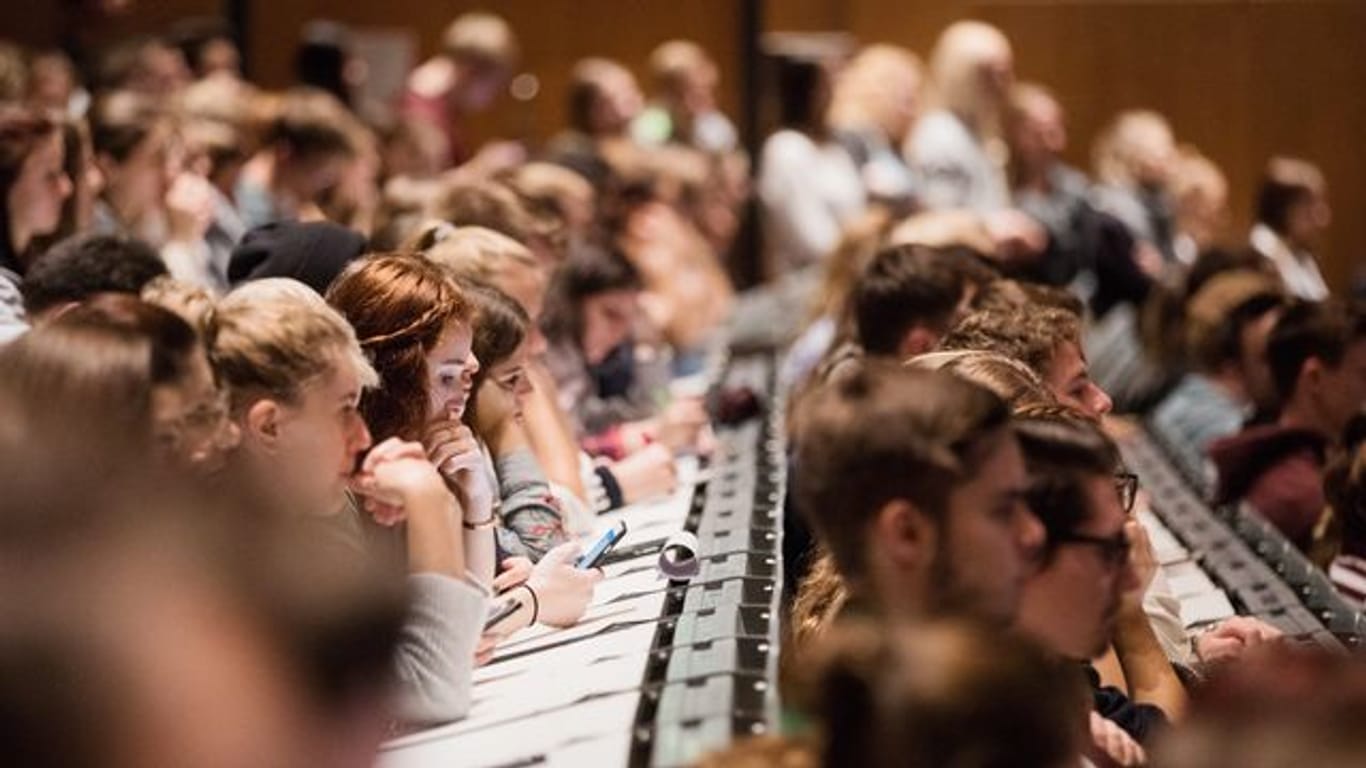 Viele NRW-Hochschulen wollen wieder Präsenz-Lehre