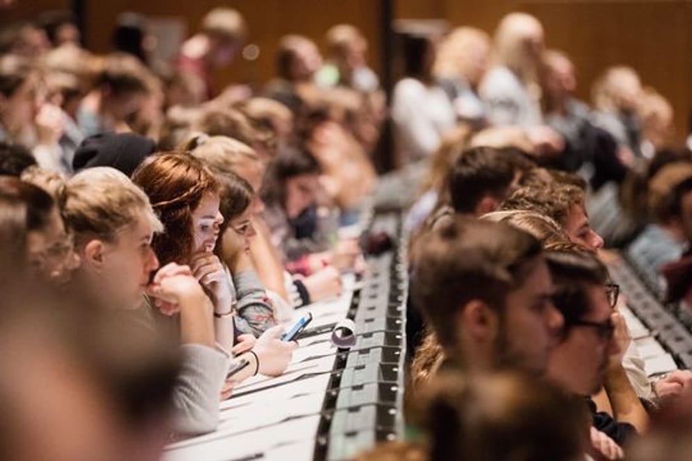 Viele NRW-Hochschulen wollen wieder Präsenz-Lehre