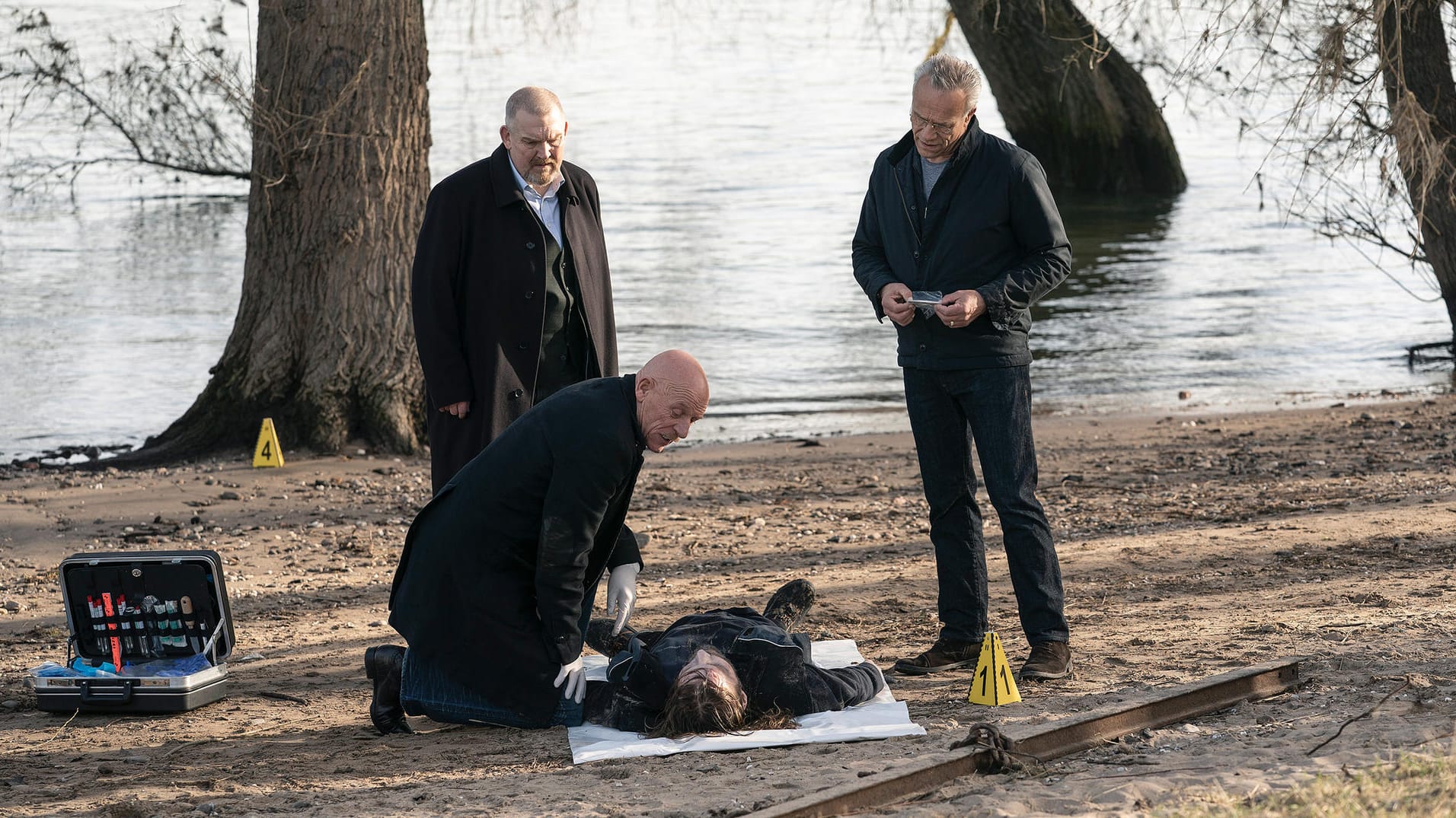 Neuer "Tatort" aus Köln: Ballauf und Schenk sind am frühen Morgen am Rheinufer im Einsatz.