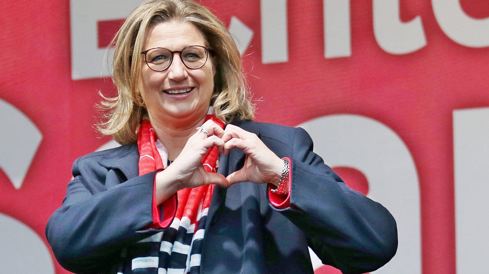 Anke Rehlinger: Mit der SPD hat sie einen großen Erfolg bei der Landtagswahl im Saarland erzielt. Anke Rehlinger: Mit der SPD hat sie einen großen Erfolg bei der Landtagswahl im Saarland erzielt.