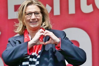 Anke Rehlinger: Mit der SPD hat sie einen großen Erfolg bei der Landtagswahl im Saarland erzielt.