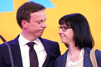 Tobias Hans und seine Ehefrau Tanja Hans: Der Spitzenkandidat der CDU muss sich im Saarland geschlagen geben.