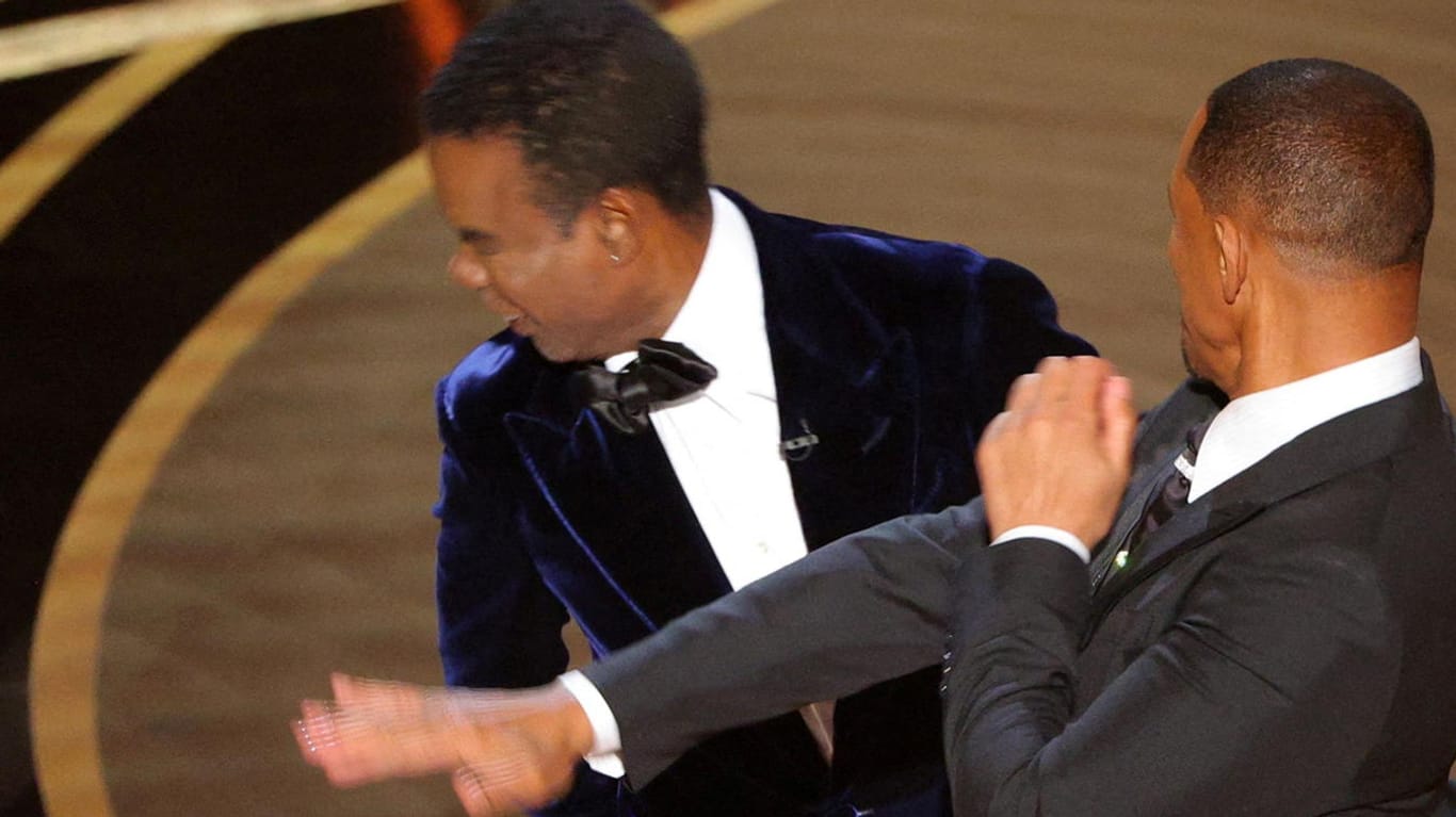 Oscars: Will Smith schlägt Chris Rock auf offener Bühne ins Gesicht.