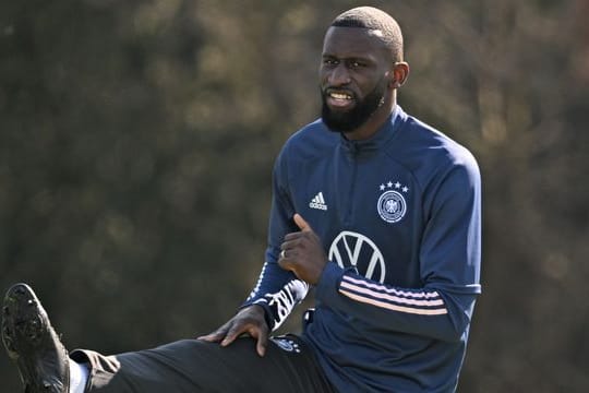 Nationalspieler Antonio Rüdiger steht am Dienstag in Amsterdam vor seinem 50.