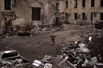 Völlig zerstörtes Zentrum der ukrainischen Stadt Charkiw.