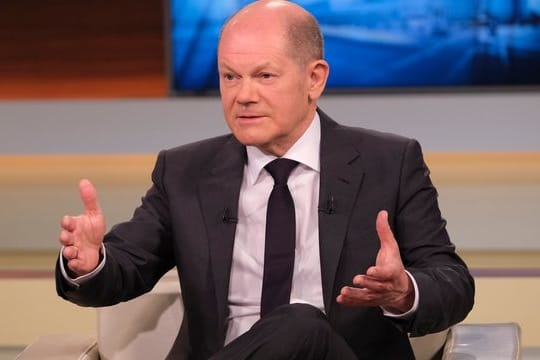 Bundeskanzler Olaf Scholz (SPD) ist zu Gast in der ARD-Sendung "Anne Will".