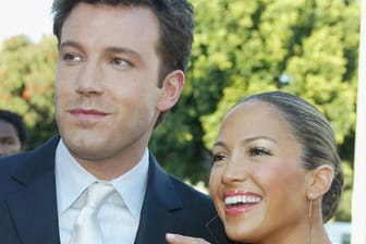 Ben Affleck und Jennifer Lopez: Anfang der 2000er wurden die Schauspieler ein Paar. 2003 verlobten sie sich und 2004 folgte die Trennung. 2021 fanden sie wieder zueinander.