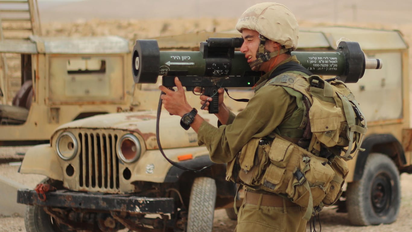 Israelischer Soldat mit einer RGW90 HH "Matador": Entwickelt wurde die Waffe 1999 von der Firma Dynamit Nobel Defence im nordrhein-westfälischen Burbach.