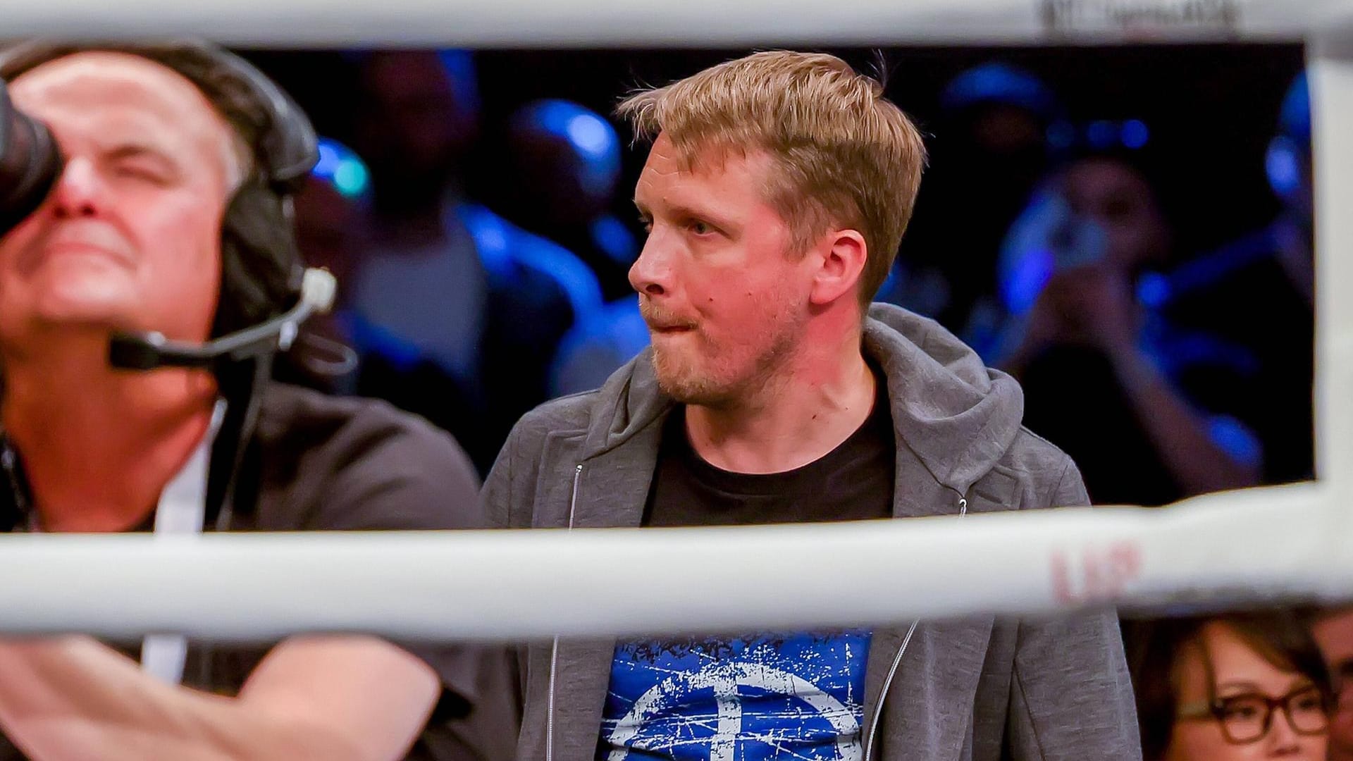 Oliver Pocher nach der Ohrfeige: Der Promoter des Boxkampfes und die Westfalenhalle sind im Streit. Oliver Pocher nach der Ohrfeige: Der Promoter des Boxkampfes und die Westfalenhalle sind im Streit.