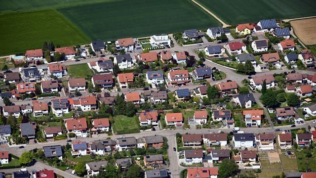 Im Zuge innerörtlicher Nachverdichtung kann es immer mal zu Bebauung in zweiter Reihe kommen. Im Zuge innerörtlicher Nachverdichtung kann es immer mal zu Bebauung in zweiter Reihe kommen.