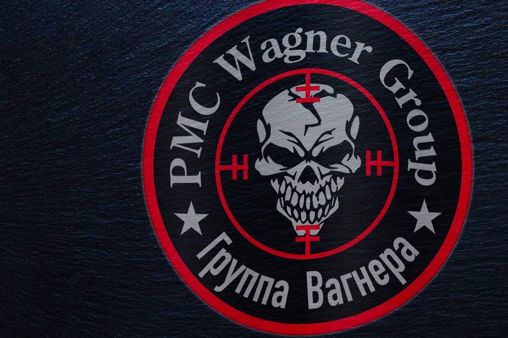 Logo der russischen paramilitärischen Organisation Wagner Gruppe: Laut britischen Informationen sollen Söldner in die Ukraine geschickt worden sein.