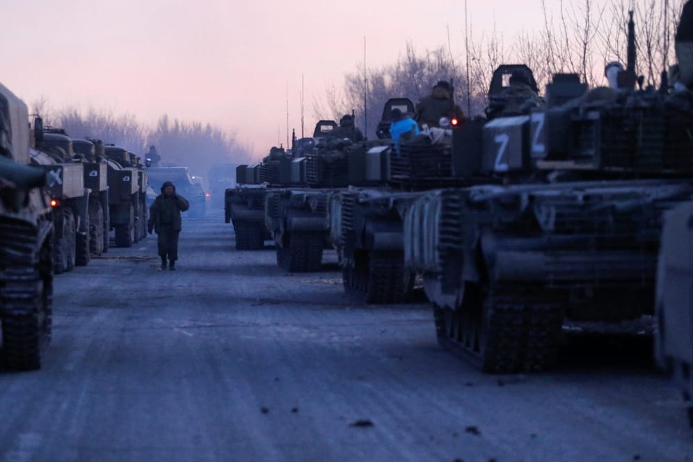 Russische Truppen nahe Mariupol: Der Angriffskrieg gegen die Ukraine geht weiter.