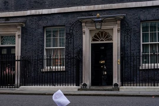 Insgesamt zwölf Lockdown-Verstöße im britischen Regierungssitz Downing Street soll es 2020 und 2021 gegeben haben.