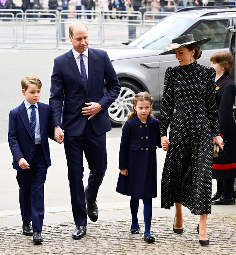 Die Cambridges: Prinz William und Herzogin Kate kamen mit Prinz George und Prinzessin Charlotte.