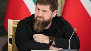 Ramzan Kadyrov, Sovrano della Cecenia: Si descrive come "Fußsoldat Putin".