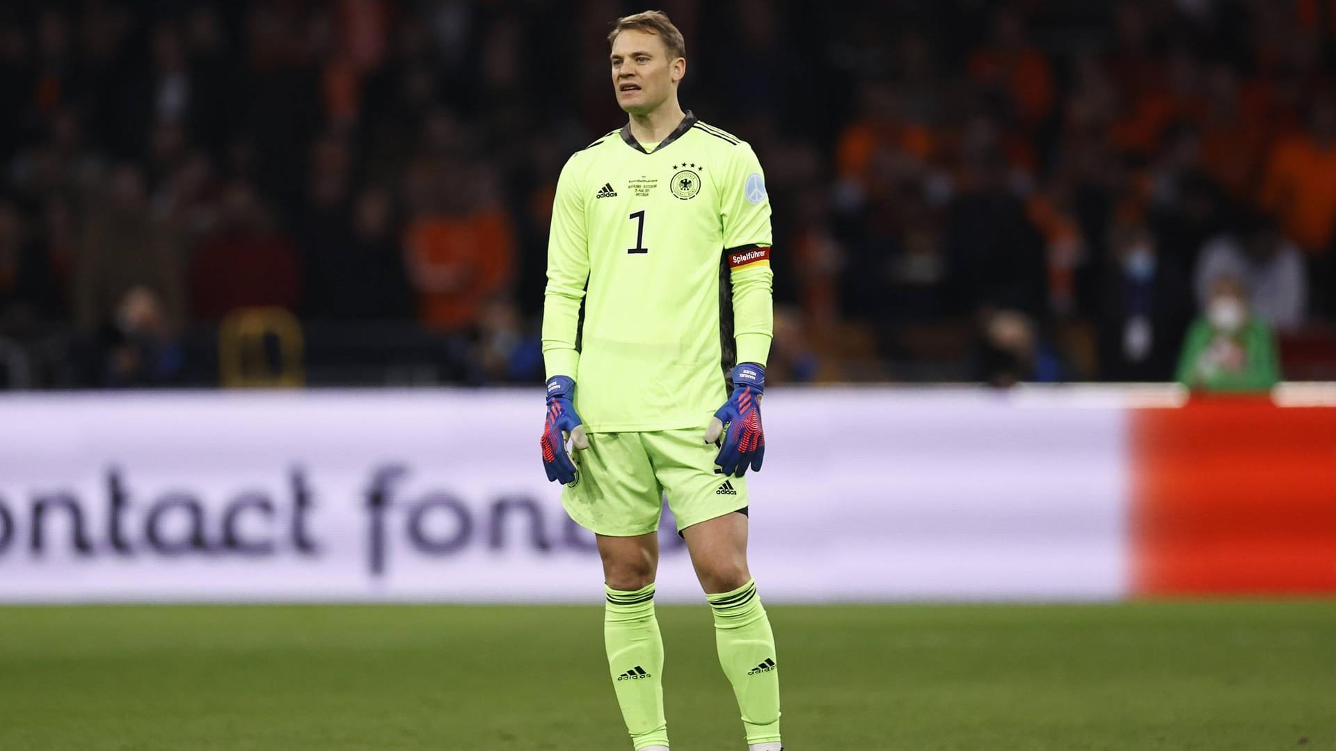 Manuel Neuer: Ein solider und sicherer Auftritt des Kapitäns. Beim Gegentor chancenlos, bei den wenigen anderen Versuchen souverän. Auch im Spielaufbau abgeklärt und ruhig. Note 3