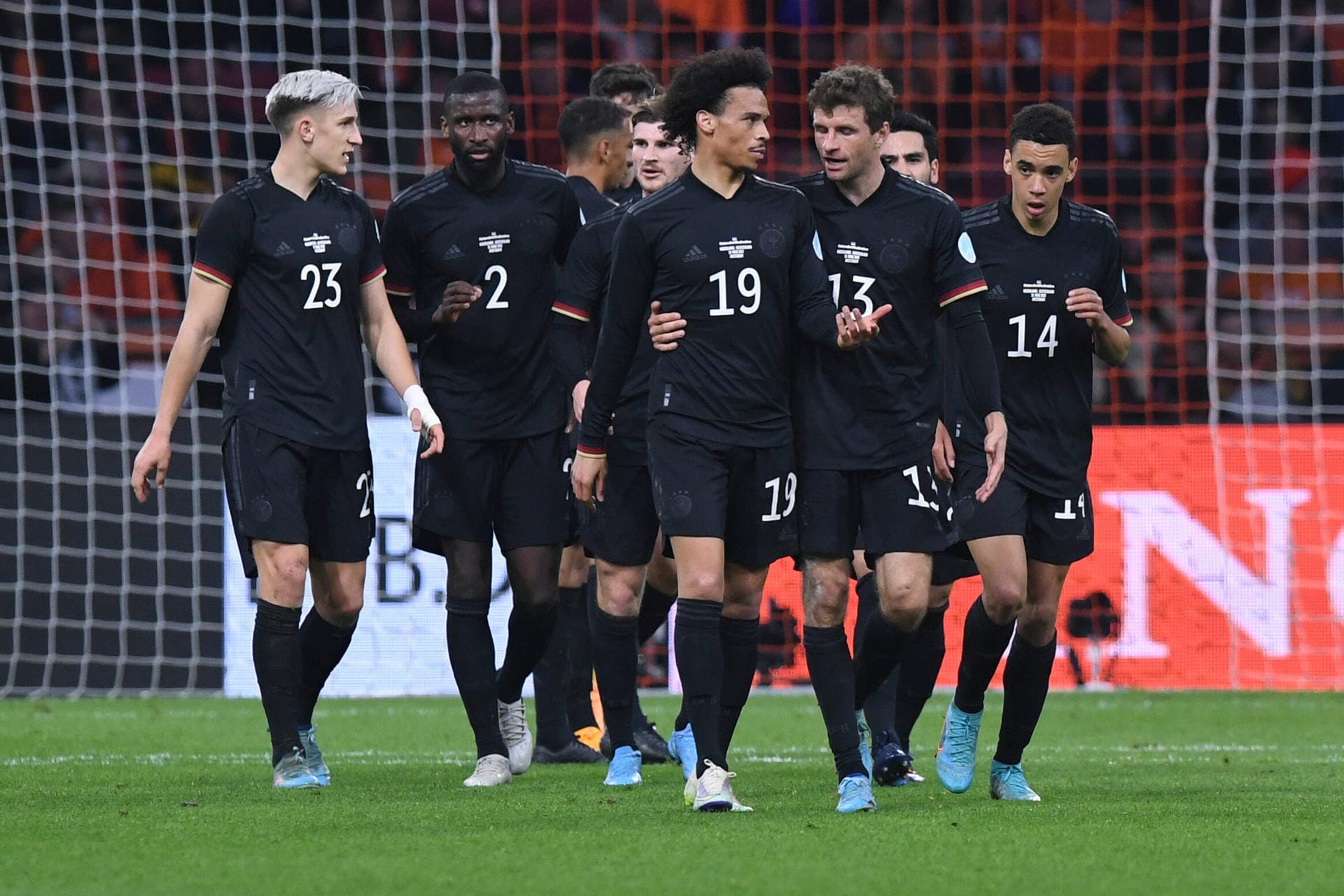 Unentschieden im "Klassiker" gegen die Niederlande. Beim 1:1 in Amsterdam kann ein DFB-Star voll überzeugen – ein anderer bleibt blass. Die Einzelkritik.