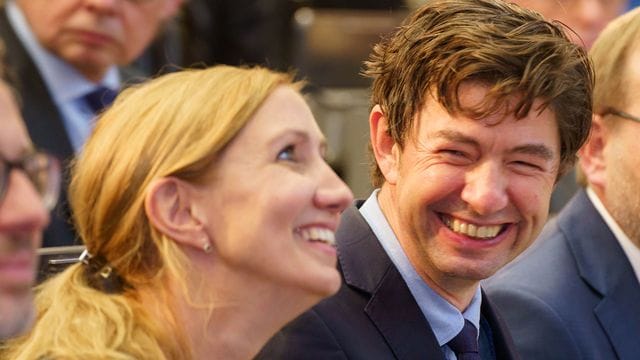 Sandra Ciesek und Christian Drosten wollen sich fortan wieder mehr auf ihre Forschungsfelder fokussieren. Sandra Ciesek und Christian Drosten wollen sich fortan wieder mehr auf ihre Forschungsfelder fokussieren.