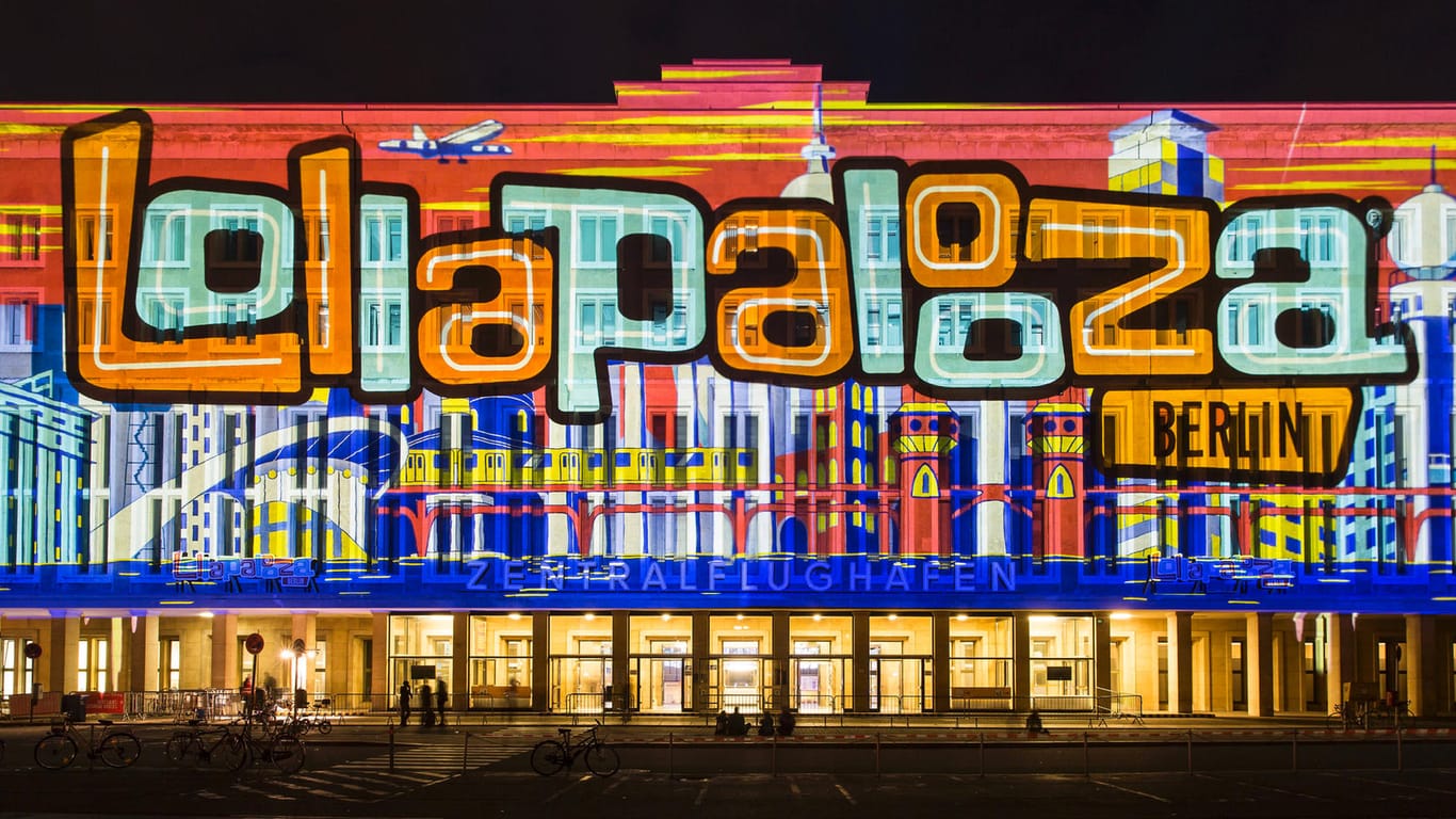 Logo des Lollapalooza Festivals auf dem Gelände des ehem. Flughafens Berlin Tempelhof (Archivbild): Nach zwei Jahren Pause kommt das Festival nach Berlin zurück.