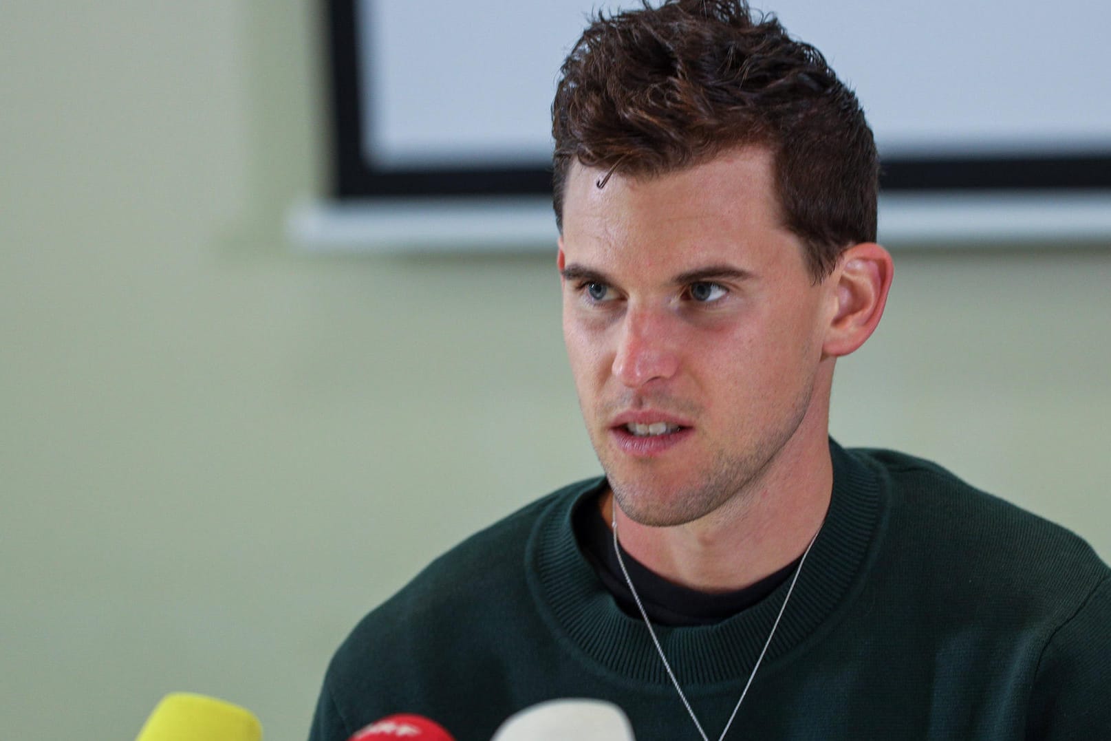 Dominic Thiem bei einer Presserunde im Oktober 2021: Der Österreicher musste lange pausieren.