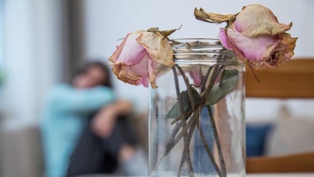 Leere, wo früher Freude war: Auch viele ältere Menschen erkranken an einer Depression.