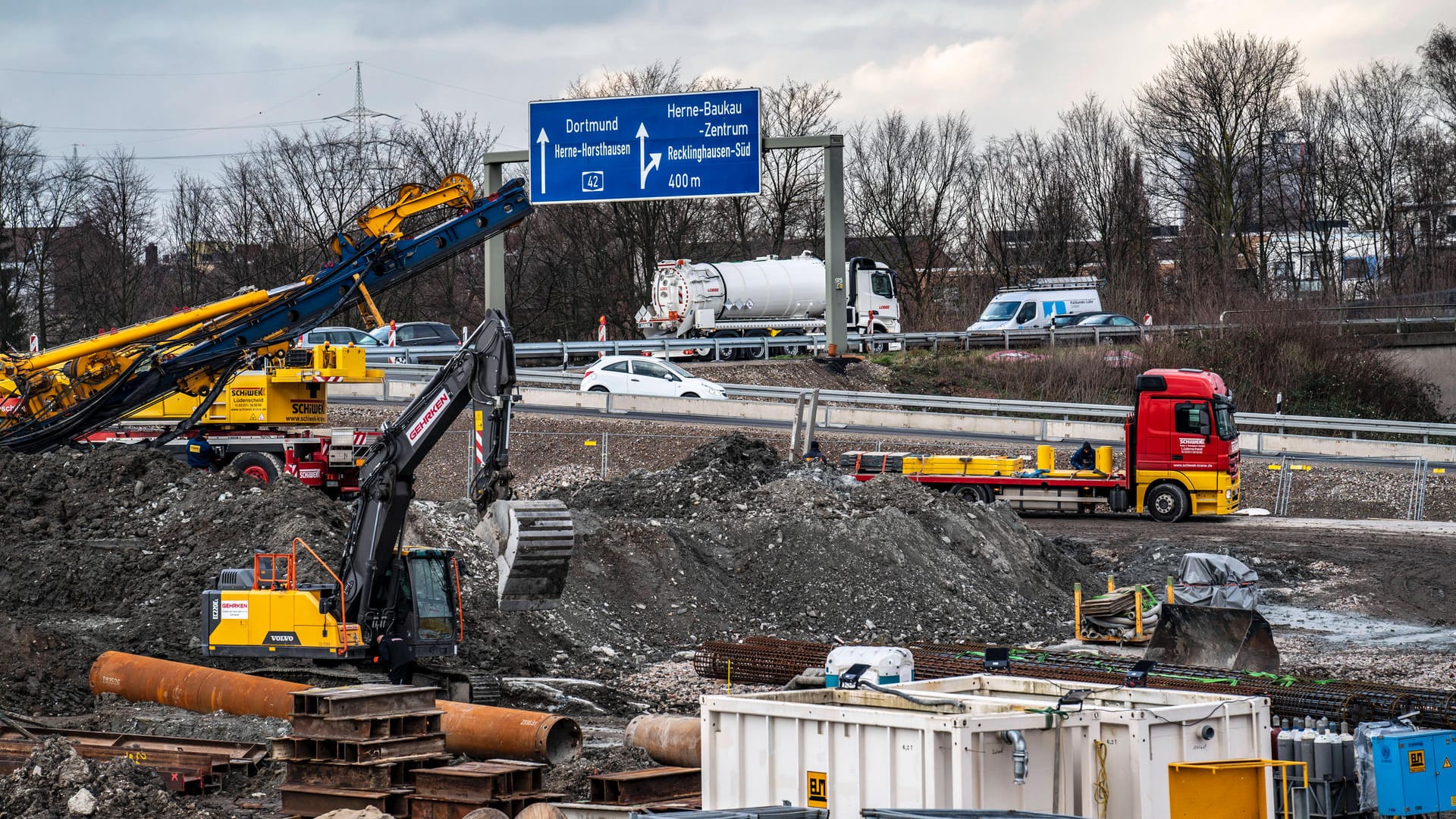 Großbaustelle am Autobahnkreuz Herne (Archivbild): Die A43 in Richtung Münster wird am Wochenende voll gesperrt werden. Großbaustelle am Autobahnkreuz Herne (Archivbild): Die A43 in Richtung Münster wird am Wochenende voll gesperrt werden.