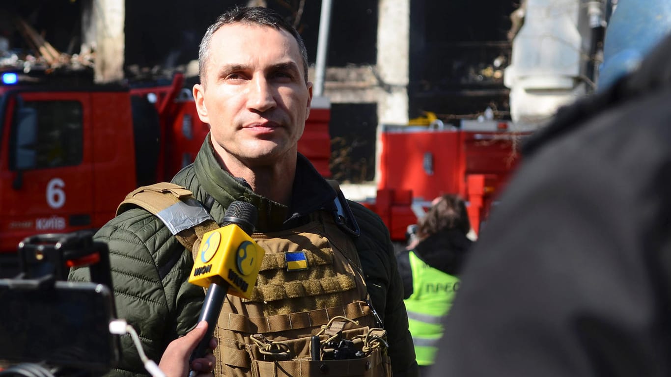 Wladimir Klitschko am 15. März in Kiew: Die Klitschkos setzen sich stark für ihre Heimat ein.