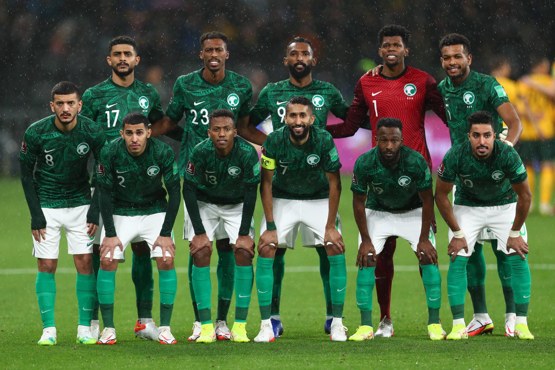 Saudi Arabien: Das Team, hier beim Qualifikationsspiel im November 2021 in Australien, qualifizierte sich zum sechsten Mal für eine WM. In der Quali-Gruppe ließ man Japan und Australien hinter sich und löste das Ticket als Tabellenerster souverän.