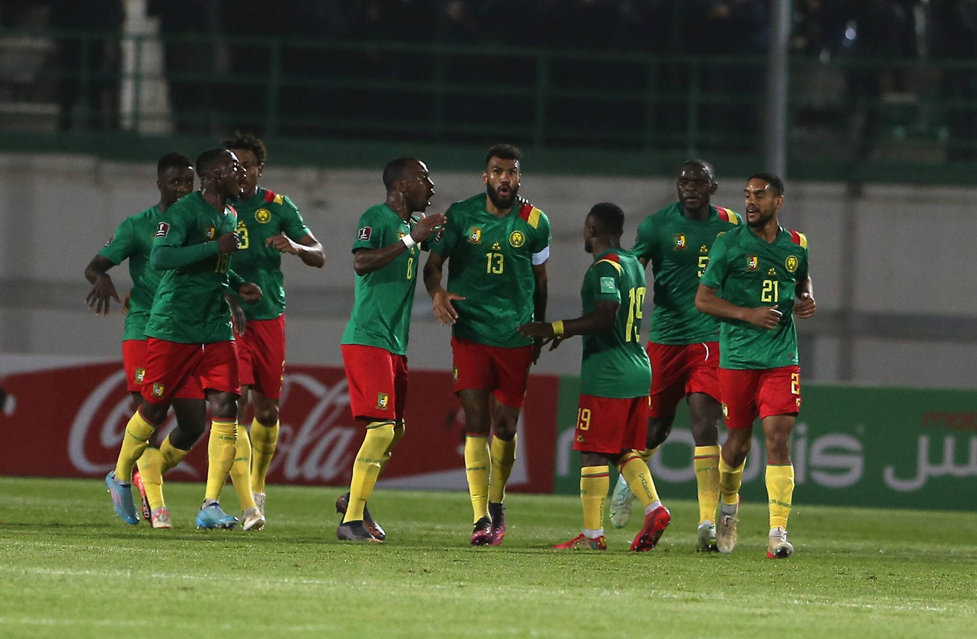 Kamerun: Die "Unzähmbaren Löwen" mit Kapitän und Bayern-Profi Eric Maxim Choupo-Moting behielt im dramatischen Playoff-Finale gegen Algerien die Oberhand (0:1, 2:1 n.V.). Erst in der 4. Minute der Nachspielzeit in der Verlängerung gelang Kamerun der entscheidende Treffer, der sie nach Katar brachte.
