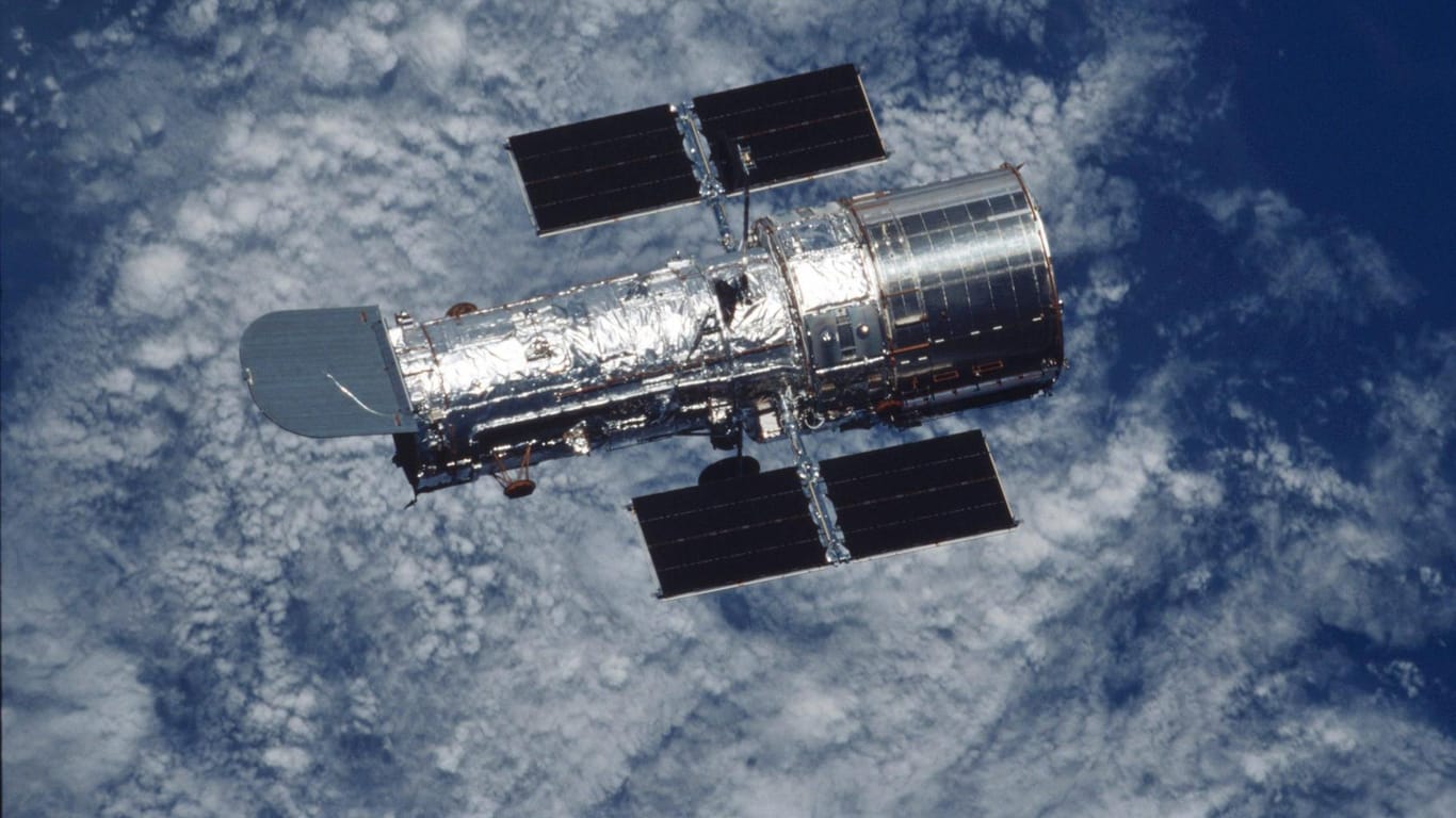 "Hubble"-Teleskop: Schon seit 1990 macht das Instrument von NASA und ESA Aufnahmen von einem Beobachtungspunkt außerhalb der Erdatmosphäre.