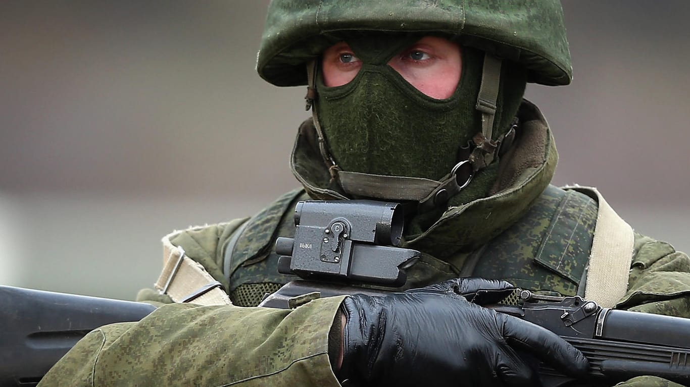 Russischer Soldat in der Ukraine: In abgefangenen Funksprüchen berichten Soldaten von den Schrecken des Krieges.