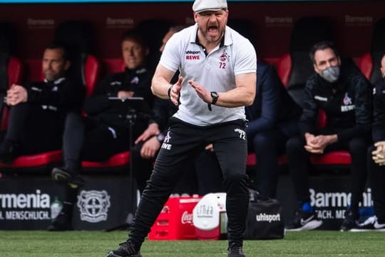 Kölns Trainer Steffen Baumgart freut sich auf die Flutlichtpartie in der Alten Försterei.