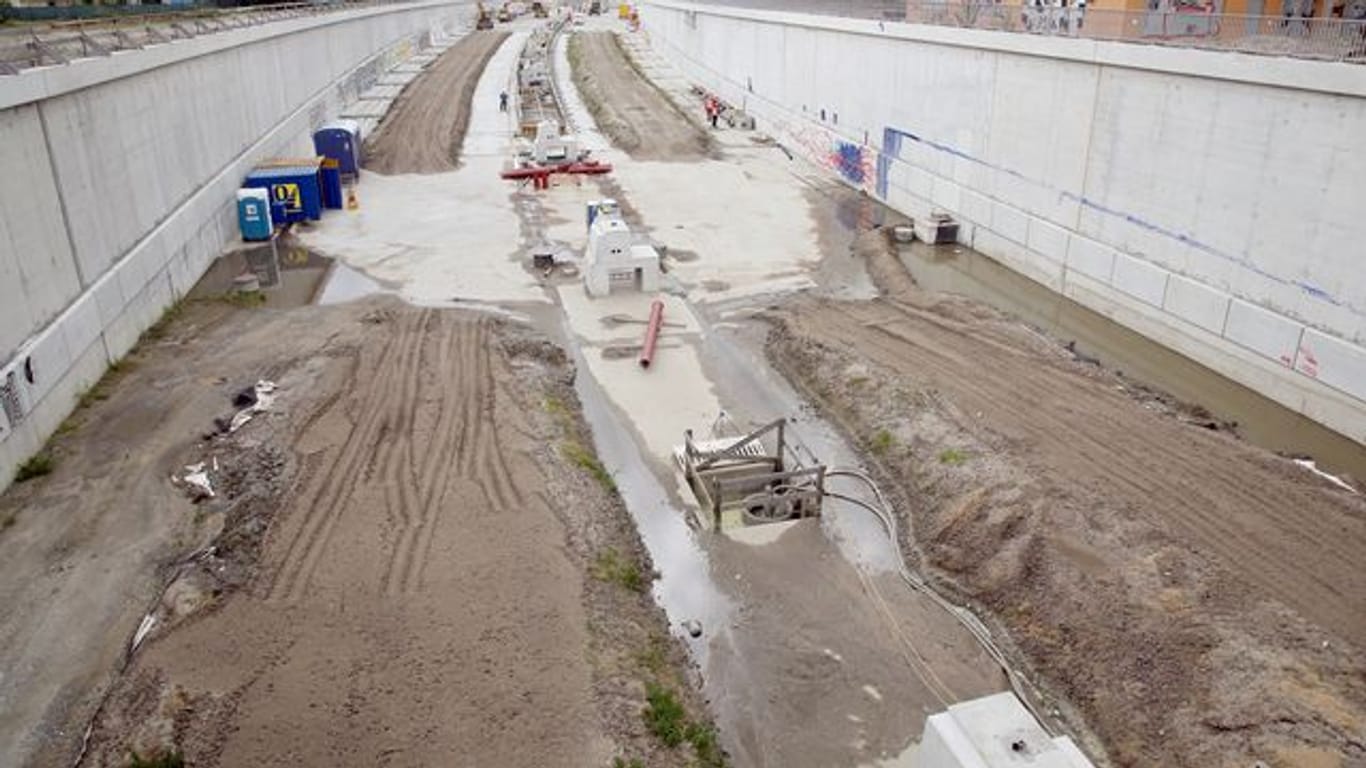 Bauarbeiten zur Erweiterung der A100