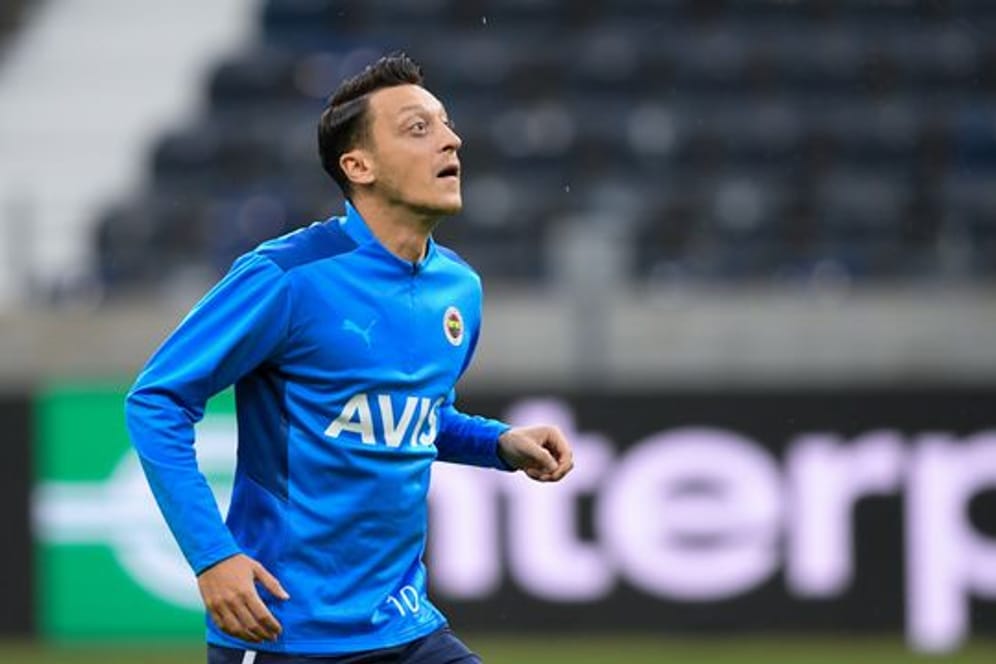 Mesut Özil hat beim türkischen Erstligisten Fenerbahce Istanbul noch zwei Jahre Vertrag.