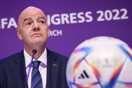 Fifa-Präsident Gianni Infantino spricht auf einer Pressekonferenz nach dem Fifa-Kongress.